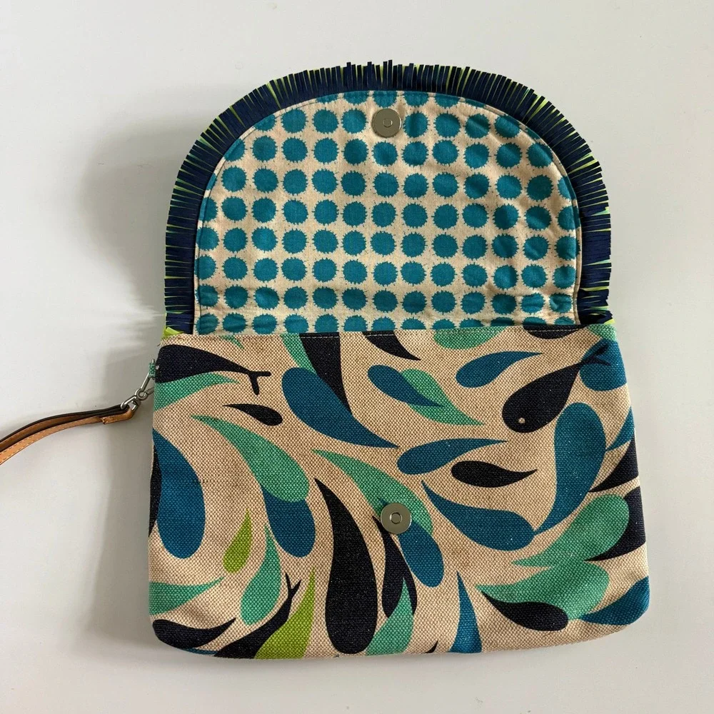 Vera Bradley Wristlet Clutch Blue Green Abstract Fringe Canvas Bag